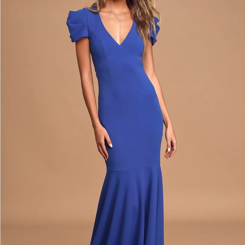 Lulus trumpet gown